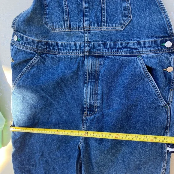 Vintage Tommy Hilfiger Bib Overall Shorts sizeL CARPENTERLOOP Logo Straps Jeans